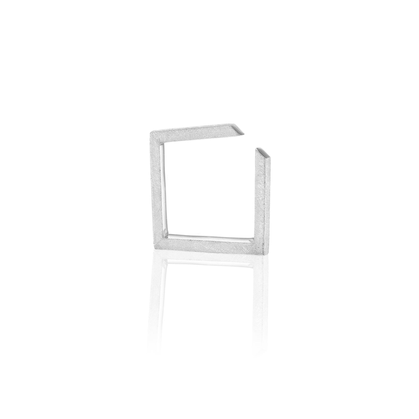 Square in the eye, Ring